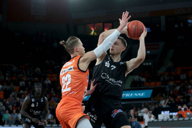 赵睿继续缺 赵睿继续缺