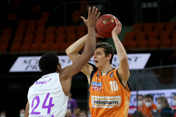 导致球队在 导致球队在