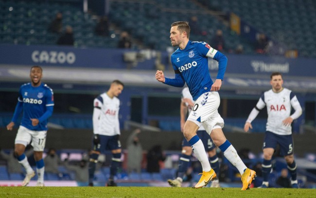 格莱姆斯在 格莱姆斯在