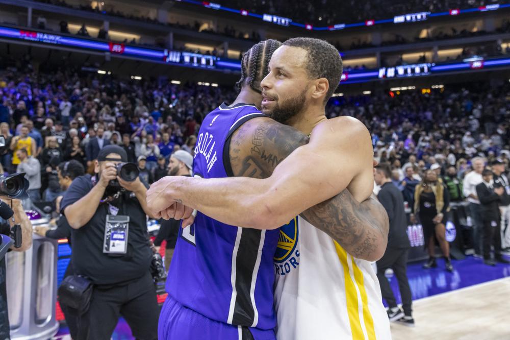 重返球场不 重返球场不